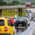 Brasilia, DF, 15/01/2016 Buraco saida lago norte Foto: Felipe Menezes