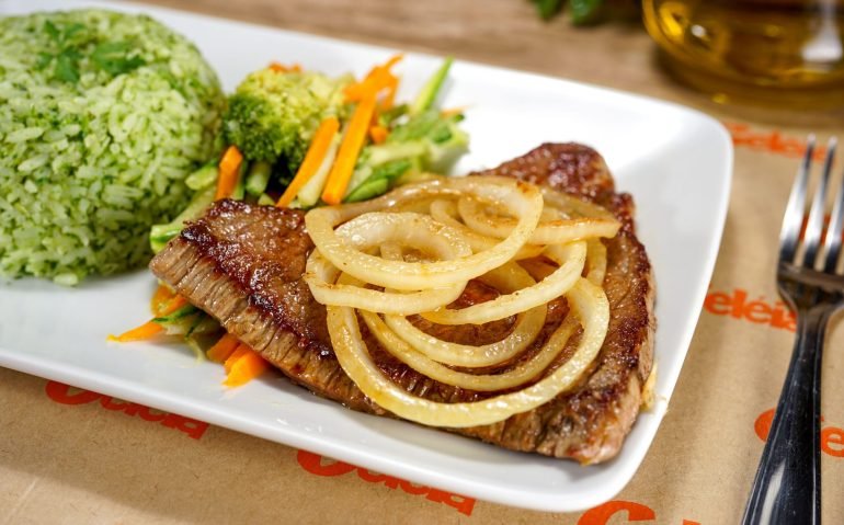 Bife acebolado - Geleia - Divulgação