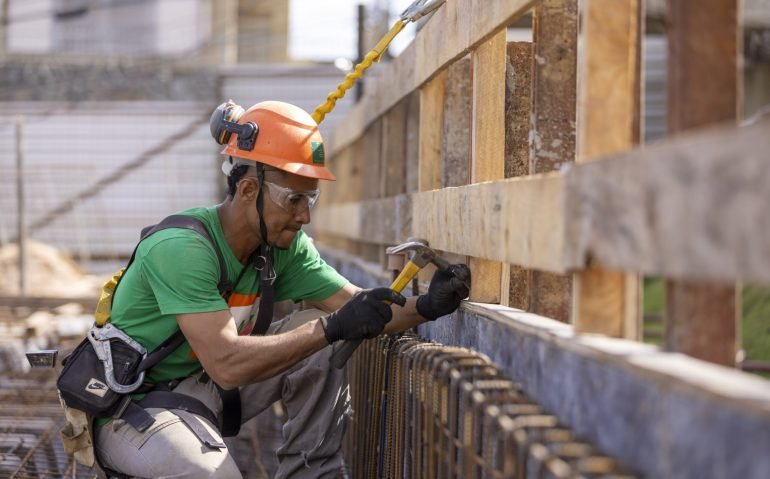 Belo Horizonte_MG, 11 de fevereiro  2025 

MRV - Relatorio Anual de Sustentabilidade  2024

Fotos na obra Sensia Serra

Imagem: Leo Drumond / NITRO